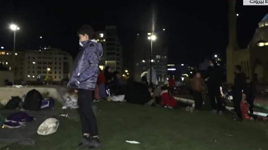 النازحون افترشوا الطرقات والساحات العامة... إليكم الصورة من وسط بيروت 
