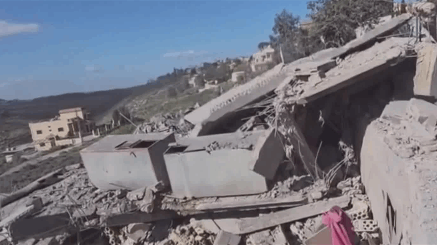 At least 19 killed after strike destroys three-story building in Sir el-Gharbiyeh: Video 