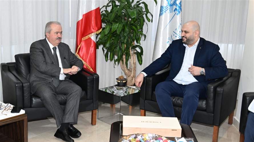 جابر: ادارات وزارة المالية ودوائرها مستنفرة بكامل جهوزيتها للاستجابة لكل ما يرتبط بالشؤون الاغاثية 