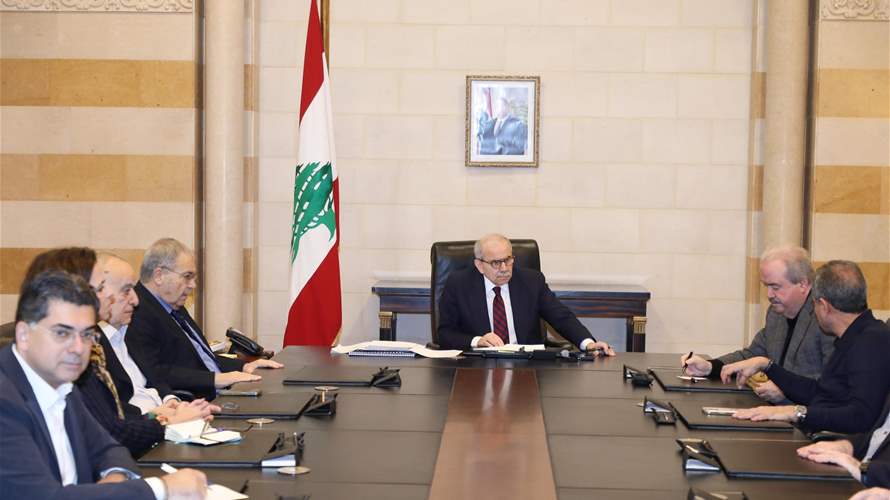 مرقص عن الاجتماع الوزاري في السرايا: رئيس الحكومة يتابع كيفية وصول المساعدات الى لبنان وتأمين استمرار الخدمات مع الوزراء