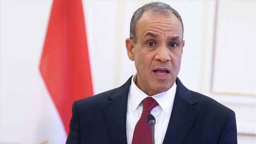 وزير الخارجية المصري يبحث مع أمير قطر خفض التصعيد بالمنطقة