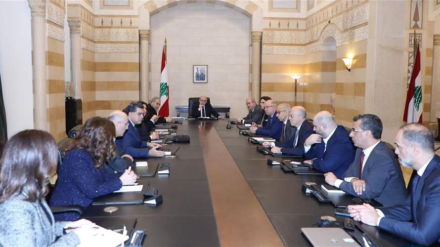 رئيس مجلس الوزراء نواف سلام عقد صباح اليوم اللقاء الوزاري الدوري في السراي الكبير لمتابعة التطورات السياسية وخطة الاستجابة لمتطلبات النزوح والإغاثة