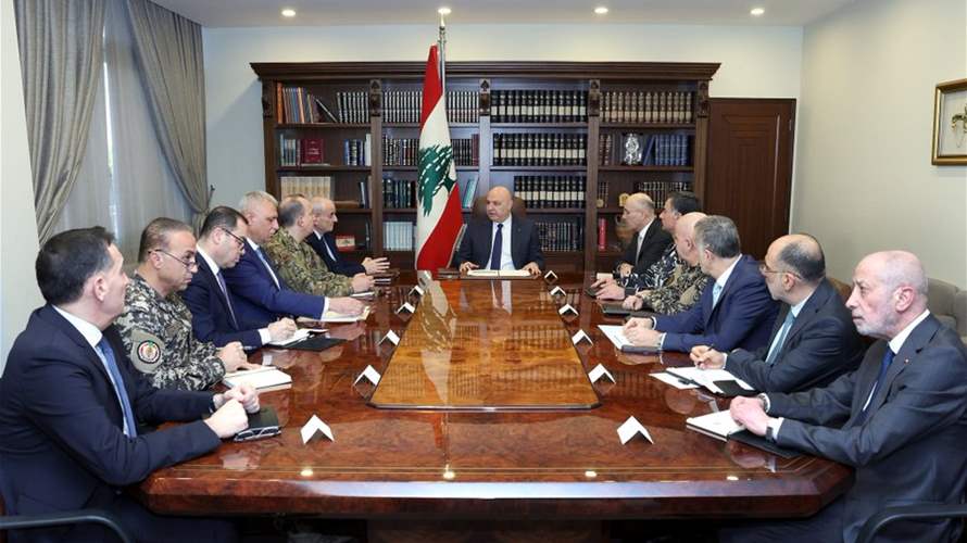 الرئيس عون يترأس اجتماعاً أمنياً يضم وزيري الدفاع الوطني والداخلية والبلديات وقائد الجيش وقادة الأجهزة الأمنية لعرض الأوضاع الأمنية في البلاد والاعتداءات الإسرائيلية على لبنان