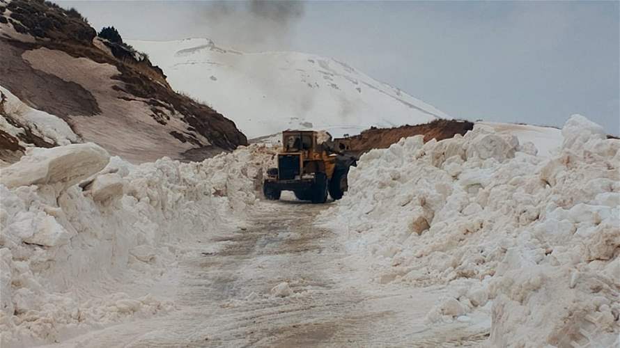 خضر شكر لوزارة الأشغال فتح طريق الهرمل - سير الضنية المقفلة بالثلوج
