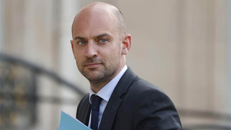 وزير الخارجية الفرنسي يدعو طهران إلى تقديم "تنازلات كبيرة"