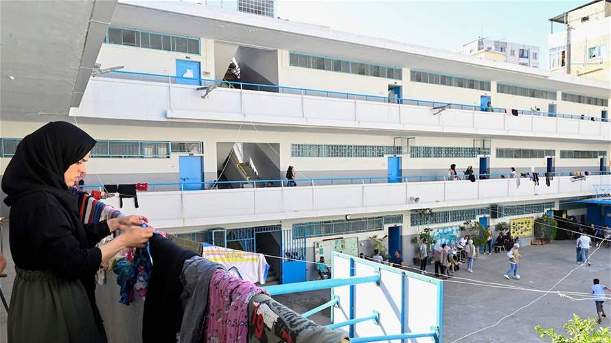 معلومات للـLBCI: وفد من نواب بيروت يزور سلام للاعتراض على فتح مركز الإيواء الذي يتم انجازه في المسلخ 