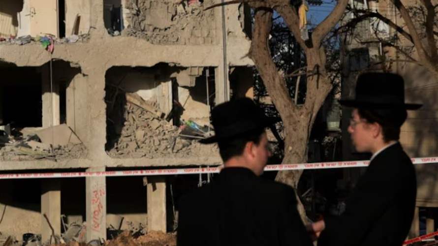 إصابة العشرات إثر سقوط صاروخين أطلقتهما إيران على بلدتين في إسرائيل