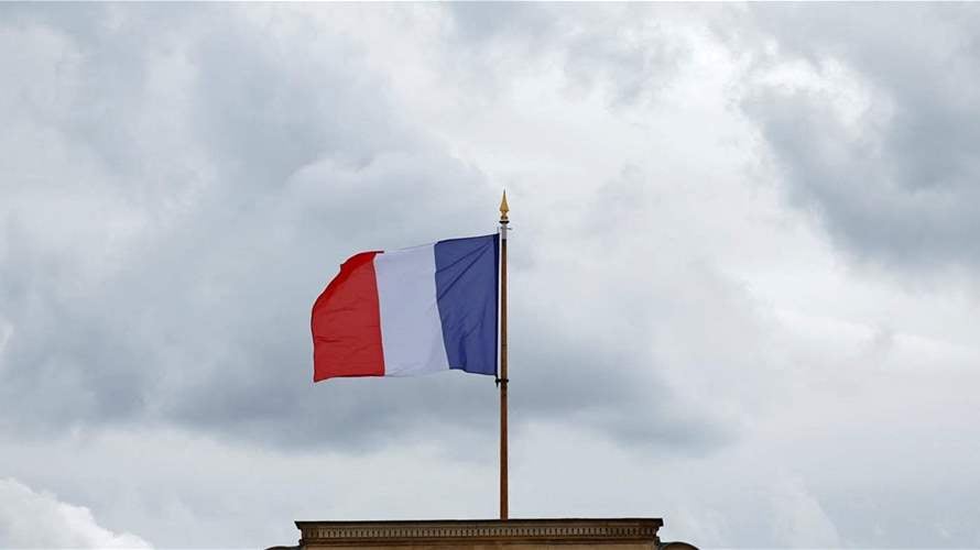 فرنسا جمدت النظر في استئناف طلبات اللجوء من لبنان وإيران