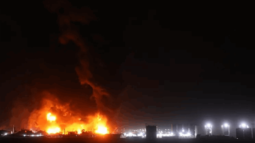 حريق في خزان وقود في مطار الكويت بعد تعرضه لهجوم بمسيّرات