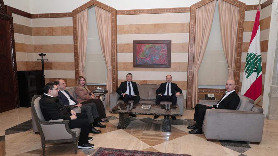 اجتماعات لوزير الداخلية: تعزيز التنسيق ما يضمن استجابة سريعة وفعّالة لمتطلبات المرحلة