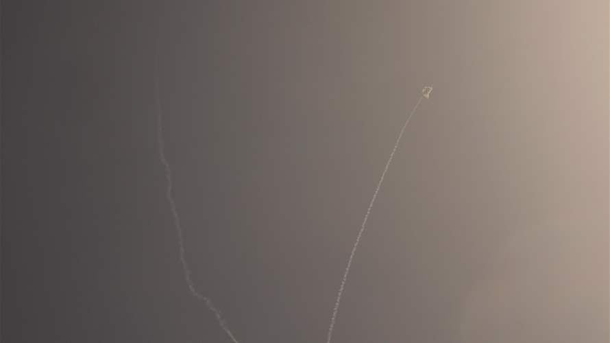 الدفاعات الجوية العراقية تتصدى لمسيّرتَين على السفارة الأميركية في بغداد 