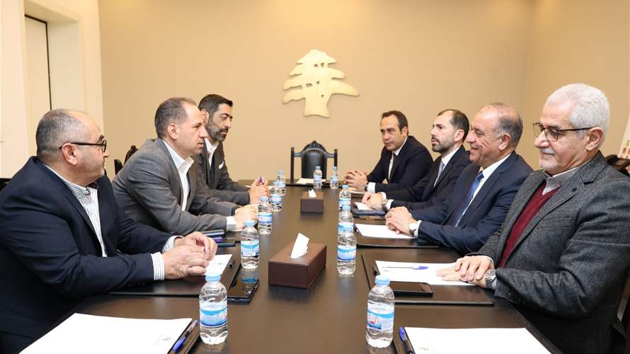 رئيس الكتائب يلتقي وفداً من تكتل الاعتدال الوطني 