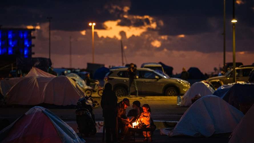 "إذا حصل قصف لا أستطيع أن أفعل شيئا".... معاناة مضاعفة للنازحين من ذوي الإعاقة في المدينة الرياضية في بيروت