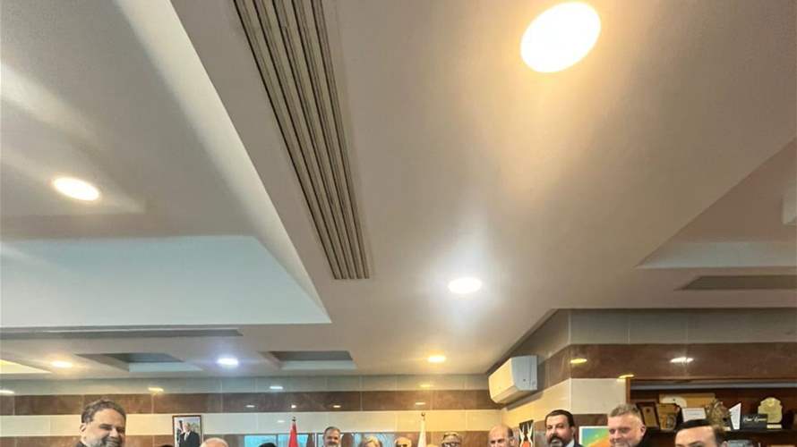 وزير التربية اجتمعت مع وفد نقابة المدارس الأكاديمية الخاصة وتسملت كتابا شرحوا فيه الاوضاع