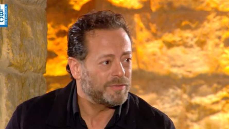 بديع أبو شقرا: "أنا لا أتأقلم بل أنتفض"... وتصريحات غير مسبوقة عن الأديان والتعايش في "جلجلة وطن"!