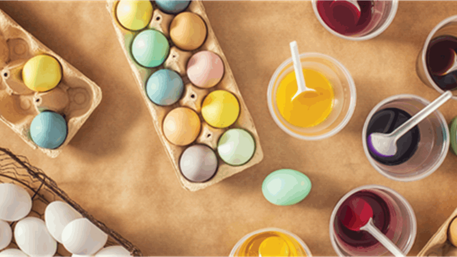 بدائل طبيعية لتلوين بيض الفصح… ألوان من المطبخ بدل المواد الصناعية