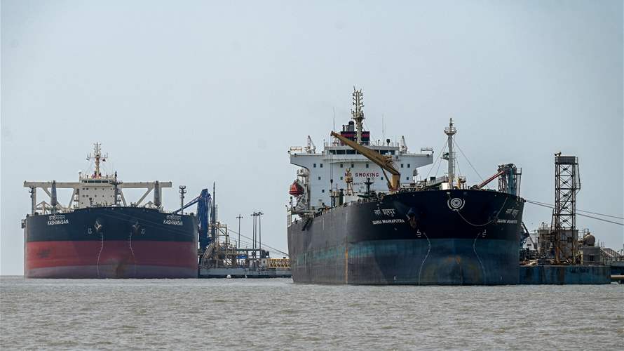 Iran says Iraq shipping free to cross Strait of Hormuz