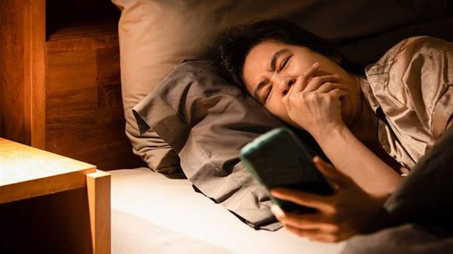 اضطراب مواعيد النوم يضاعف خطر الإصابة بالنوبات القلبية... دراسة تحذر من "الفوضى الليلية"!