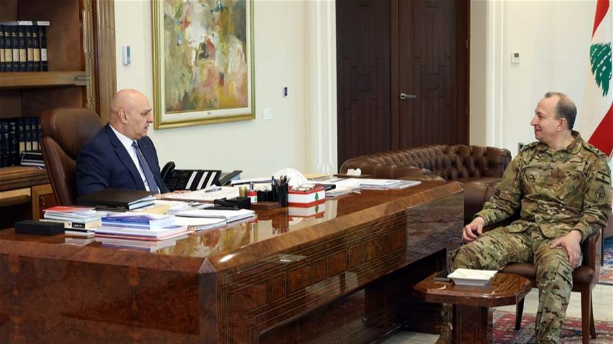 الرئيس عون عرض مع قائد الجيش الأوضاع الامنية