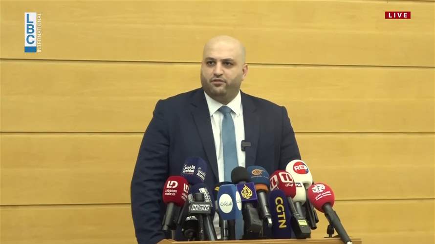 وزير الصحة يستقبل طائرة المساعدات القطرية