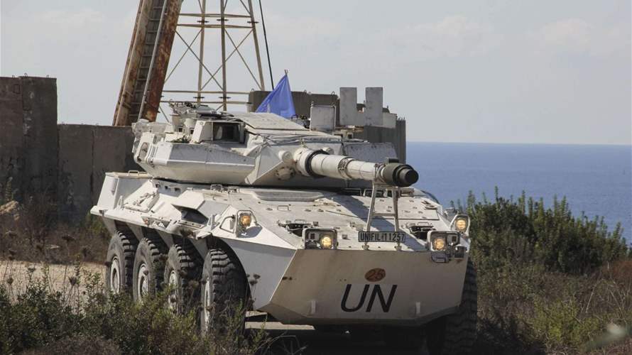 قوة يونيفيل تقول إن دبابة إسرائيلية صدمت آلياتها في جنوب لبنان