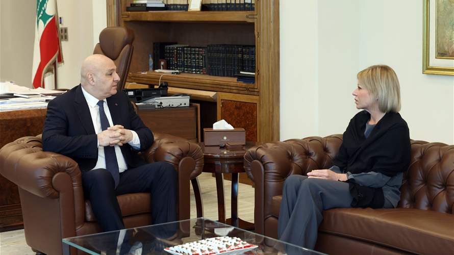 الرئيس عون عرض مع المنسقة الخاصة للامم المتحدة في لبنان جنين-هينيس بلاسخارت الأوضاع العامة في البلاد في ضوء التطورات الامنية والعسكرية واستمرار الاعتداءات الاسرائيلية