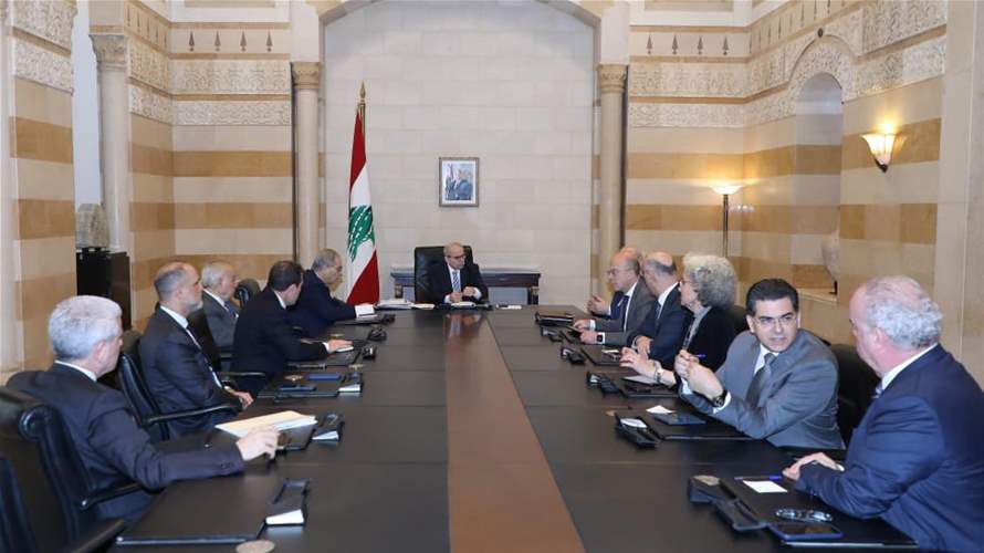 رئيس مجلس الوزراء نواف سلام عقد صباح اليوم اللقاء الوزاري الدوري في السراي الكبير لمتابعة التطورات السياسية وخطة الاستجابة لمتطلبات النزوح والإغاثة