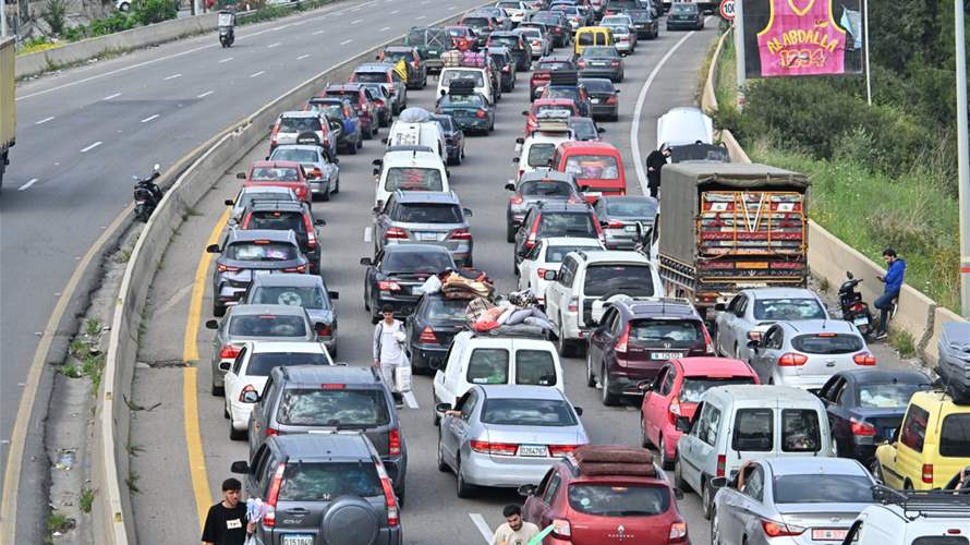 Returns to southern Lebanon turn into short visits amid destruction and uncertainty