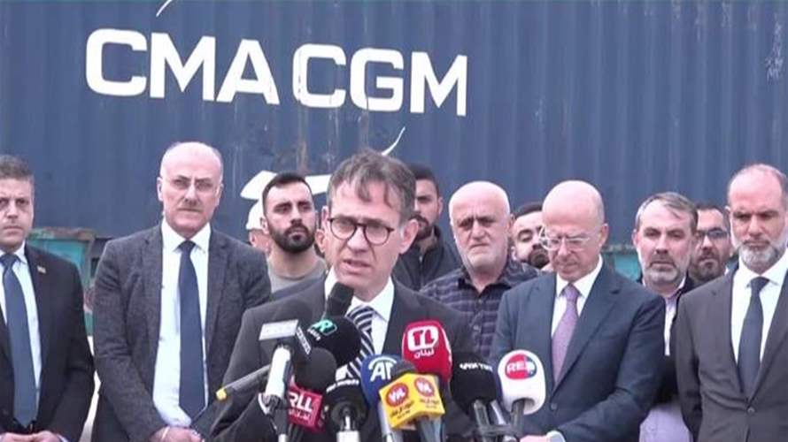 لبنان تسلم مساعدات إنسانية تركية في مرفأ بيروت