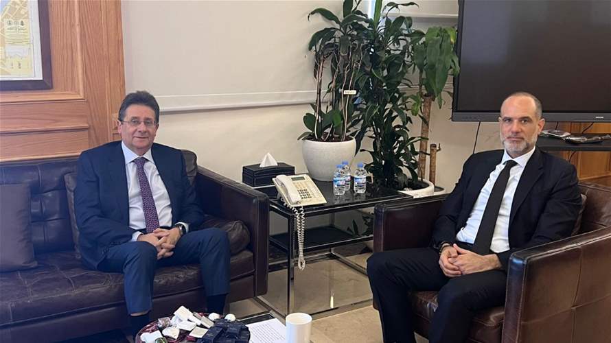 كنعان تابع مع رسامني تنفيذ مشاريع طرق المتن الشمالي 