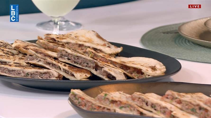 عرايس الكفتة واللحم مع اللبن... وصفة سريعة على طريقة الشيف حنا طويل (فيديو)