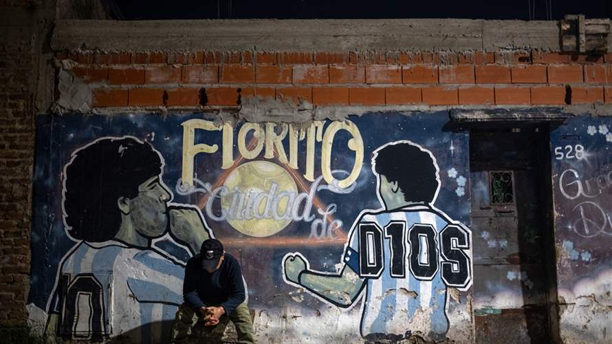 زلزال قضائي جديد يهز إرث مارادونا... شقيقتاه ومحاميه إلى المحاكمة وهذه التهم الموجّهة إليهم