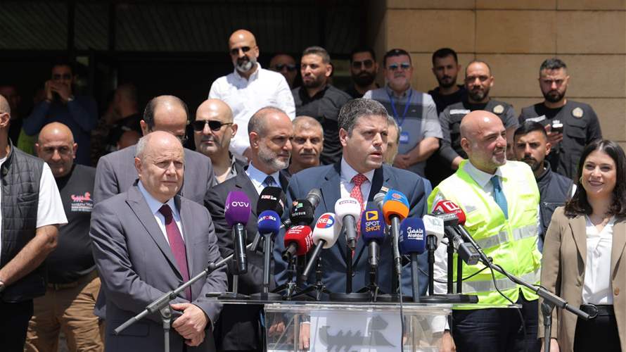 مرفأ بيروت يحتفل بعيد العمال... النفّي: صمود المرفأ من صمود عماله