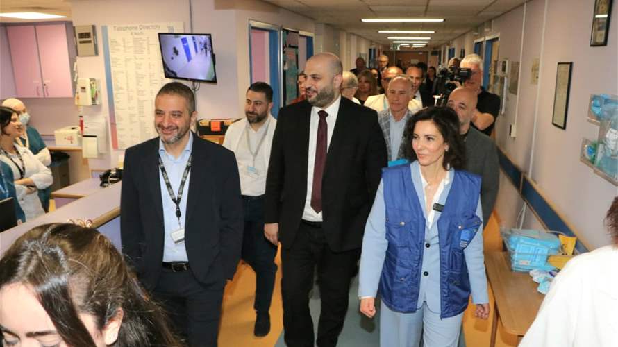 وزير الصحة في جولة تفقدية في أقسام مستشفى الجامعة الأميركية في بيروت