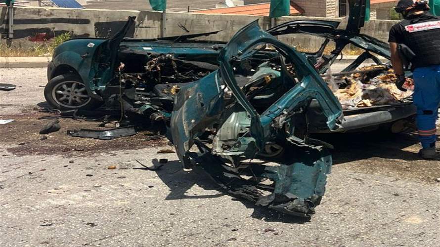 مسيرة إسرائيلية استهدفت سيارة رابيد تابعة لبلدية زبدين أثناء نقلها الخبز لأبناء البلدة الصامدين ما أسفر عن استشهاد شرطي البلدية وشخص أخر