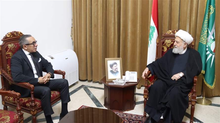 العلامة الخطيب إستقبل السفير المصري: نعول على دور مصر في تعزيز الوحدة العربية والاسلامية