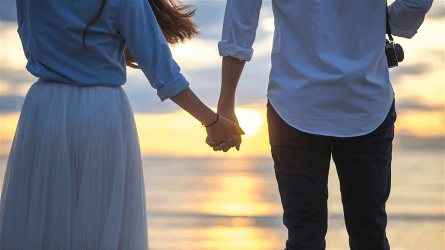 "قهر التكرار"... الحب ليس عشوائيًا: هذا ما يدفعك لاختيار شريك يشبه والديك