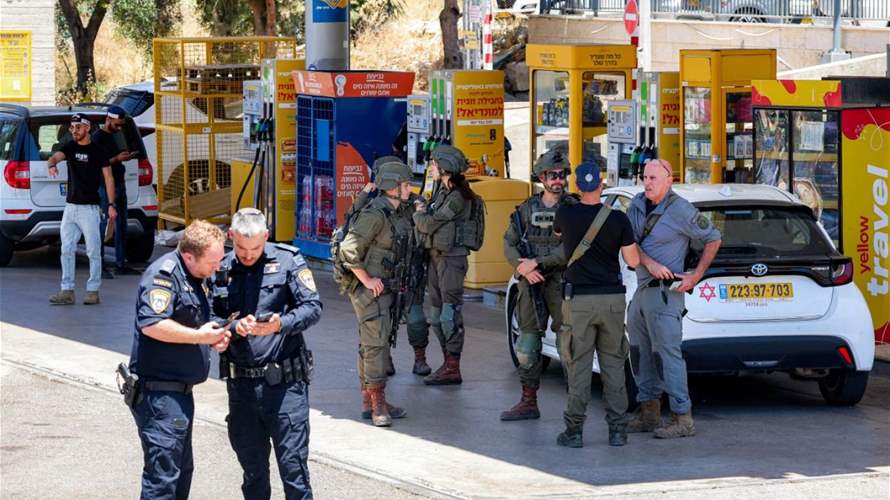 قتيل وخمسة جرحى في هجوم بالرصاص وسط إسرائيل