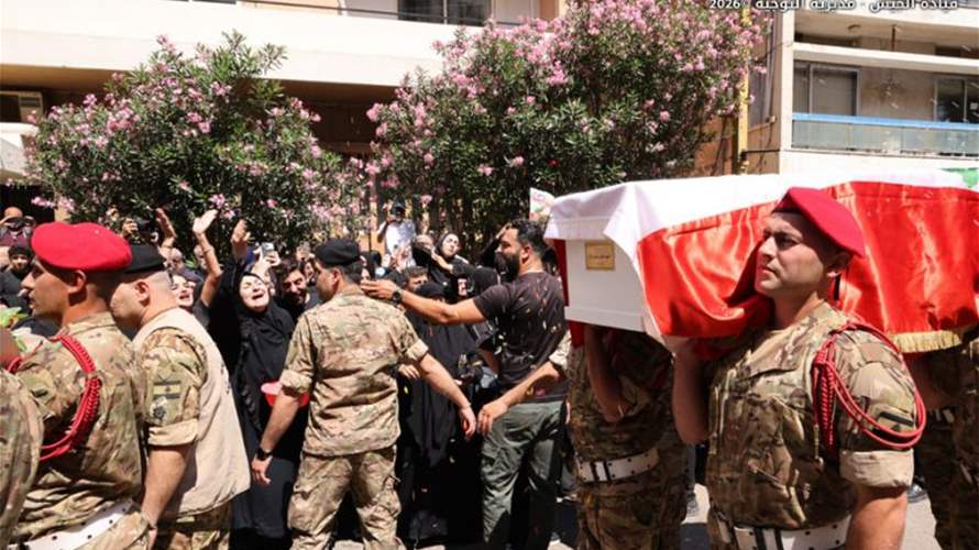 قيادة الجيش شيّعت الجندي الشهيد حسين غزال (صور)  
