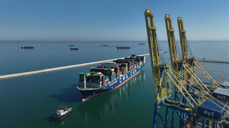 CMA CGM EUGENIE... أكبر سفينة حاويات ترسو في محطة حاويات مرفأ طرابلس
