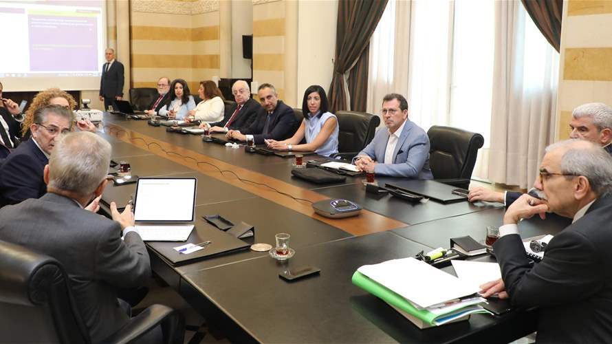طاولة مستديرة برئاسة سلام في السرايا في خطوة تسبق ورشة عمل لمناقشة سبل تفعيل "الشباك الواحد لمتابعة التراخيص"