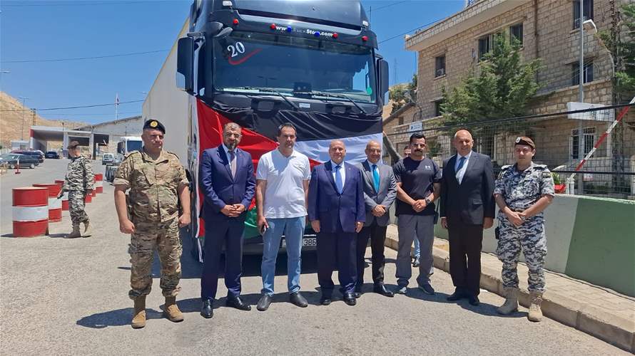 وصول قافلة جديدة من المساعدات الاغاثية الاردنية الى معبر المصنع الحدودي...