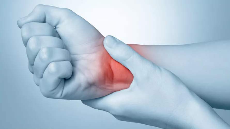 التهاب المفاصل... مضاعفات خفيّة تهدّد القلب وأعضاء حيوية أخرى