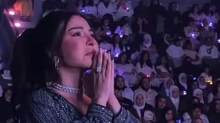 مفاجأة مؤثرة لماغي بو غصن على المسرح... ودموعها تخطف الأضواء في الكويت (فيديو)