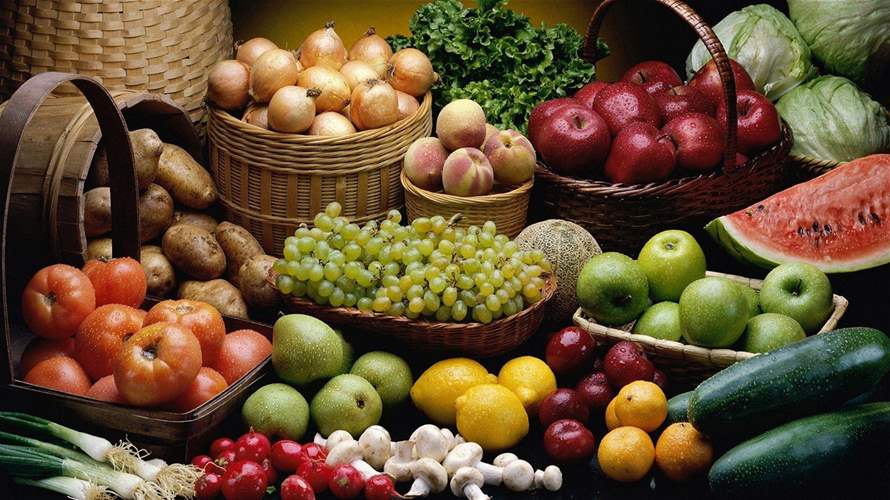 قبل أن ترموها... حيل بسيطة تعيد الحياة إلى الخضار والفاكهة الذابلة
