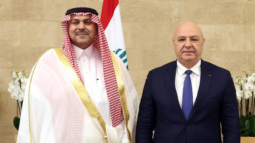 عون تسلم اوراق اعتماد سفراء السعودية والجزائر وسويسرا