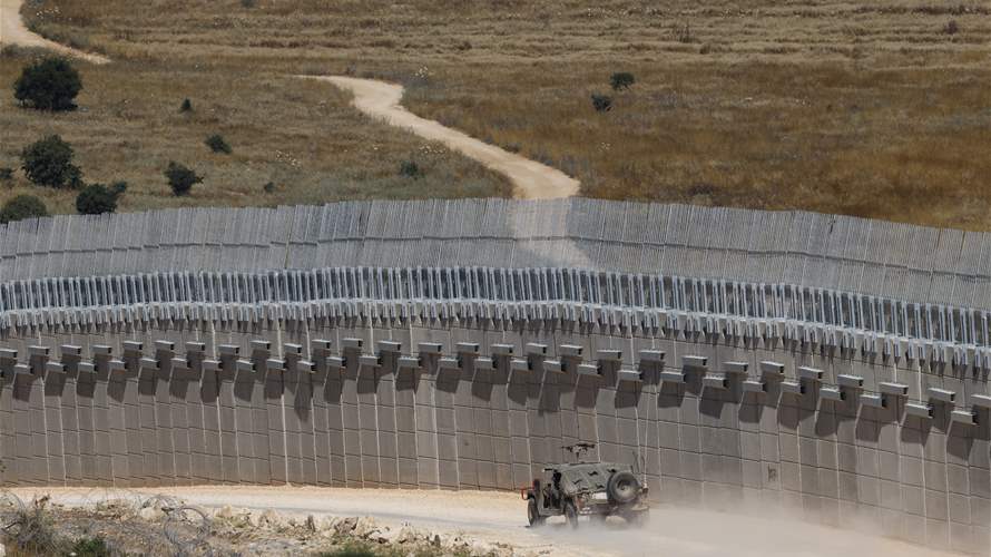 Israel studies partial withdrawal plan from southern Lebanon while maintaining positions along Yellow Line