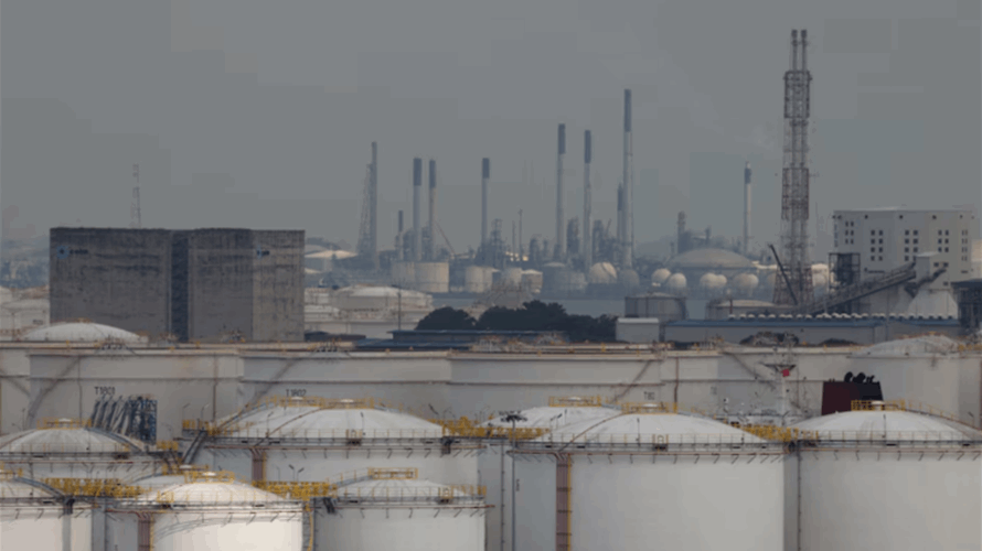 Oil down 2% amid resumption of Hormuz shipments even as vessel hit near Oman