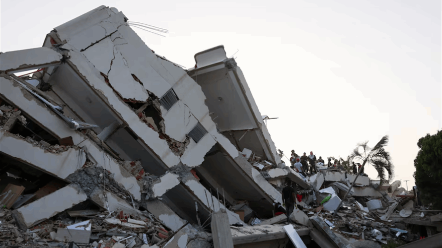 Venezuela welcomes 1,600 foreign rescuers in urgent search for quake survivors