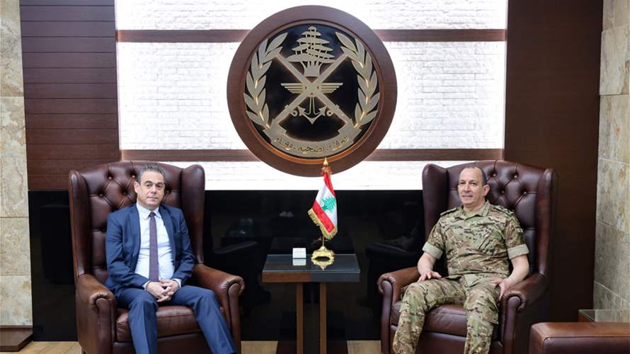 استقبالات العماد قائد الجيش